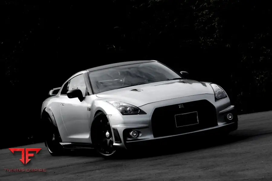 WALD NISSAN GT-R R35