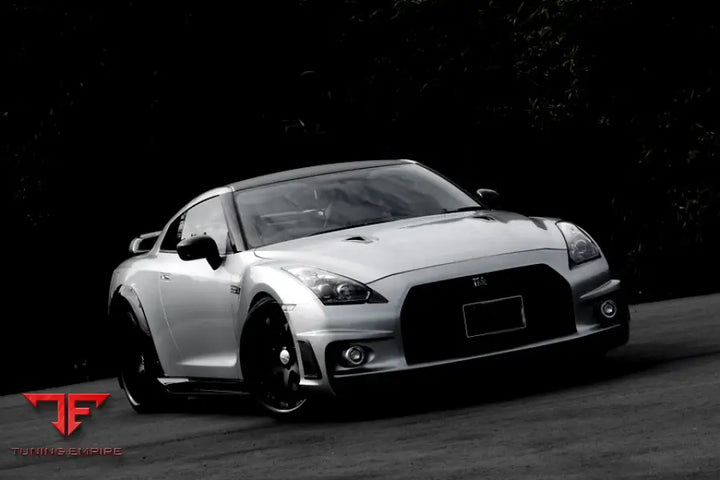 WALD NISSAN GT-R R35