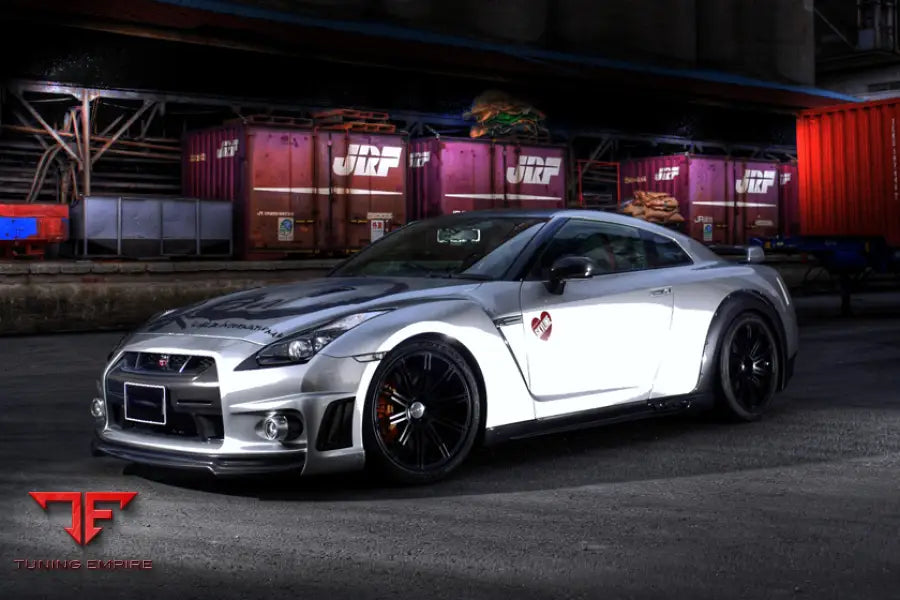 WALD NISSAN GT-R R35